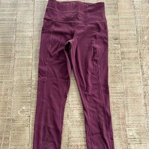 Athleta Salutation stash pocket tights